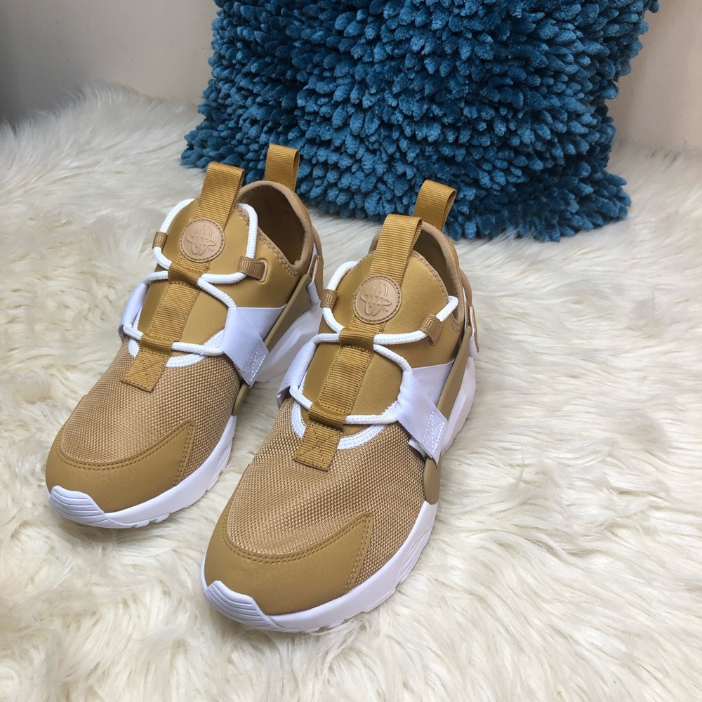 Nike air Huarache City Low New - Picture 2 of 6
